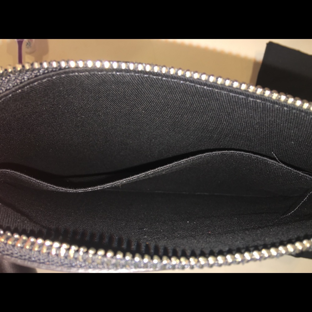 Great gift! NWT Karen Millen Purse with Dust Bag - Picture 3 of 3